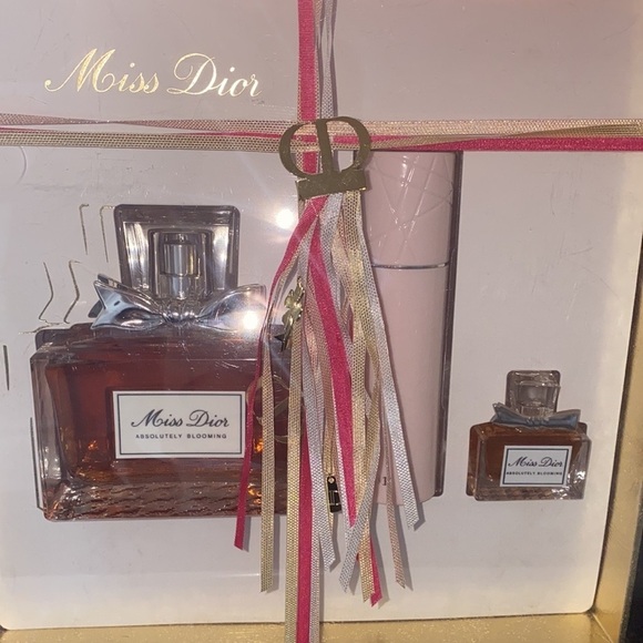 Miss Dior Limited Edition Gift Set in Box New - Picture 3 of 6
